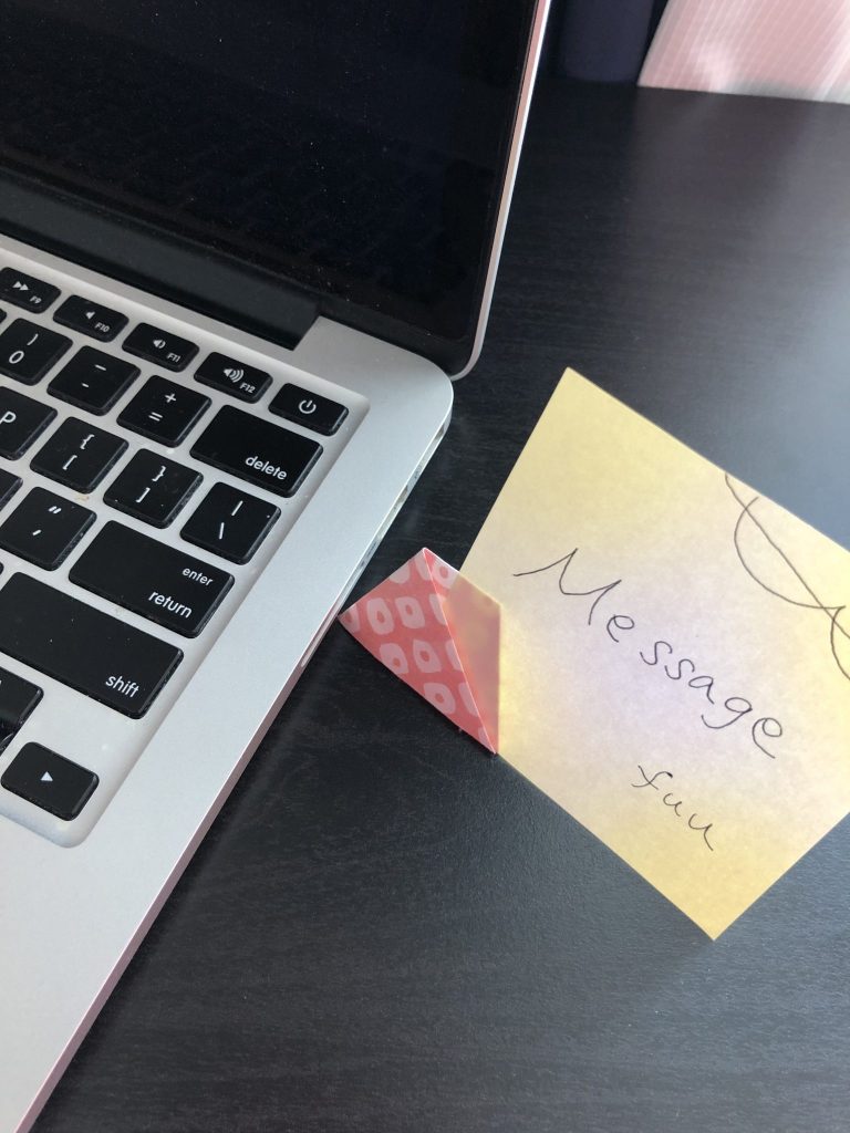 さっと作れて簡単 折り紙1枚だけで作る 可愛いメモスタンド Bestive